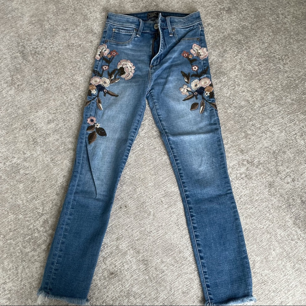 Abercrombie High Rise Ankle Embroidered Jeans